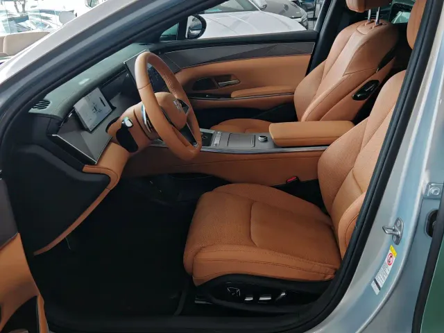 BYD Han L — Фото автомобиля 9
