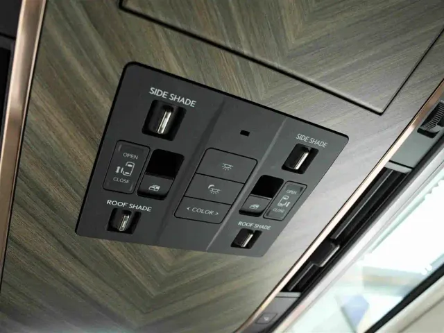 Lexus LM — Фото автомобиля 22