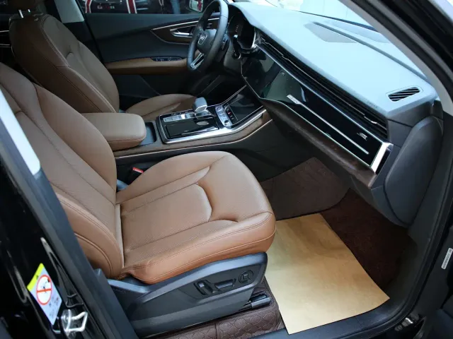 Audi Q7 — Фото автомобиля 13