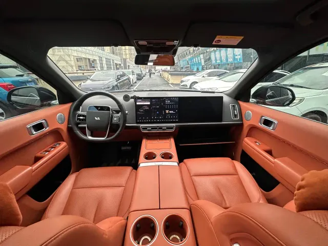 Li Auto L9 — Фото автомобиля 5
