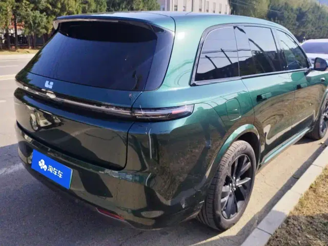 Li Auto L8 — Фото автомобиля 3