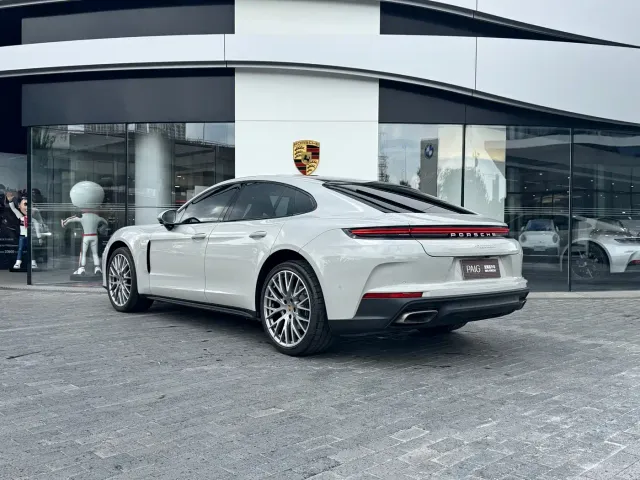 Porsche Panamera — Фото автомобиля 8