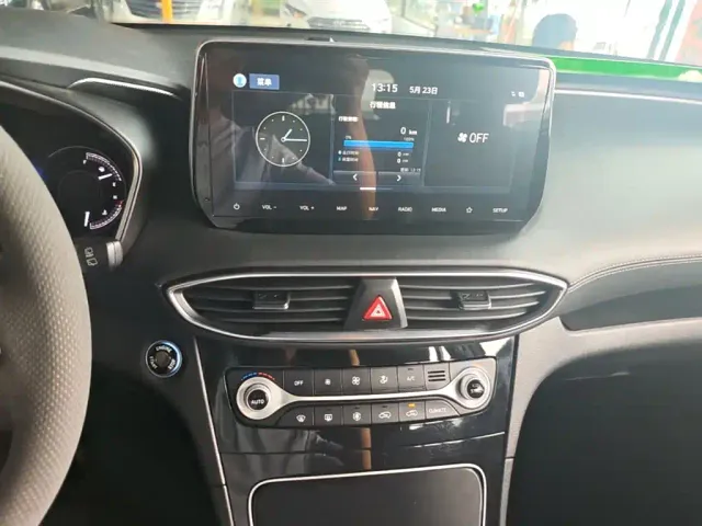 Hyundai Santa Fe — Фото автомобиля 12