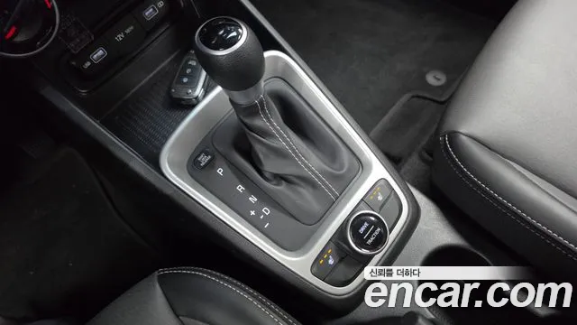 Hyundai Venue Venue 1.6 Smart — Фото автомобиля 9