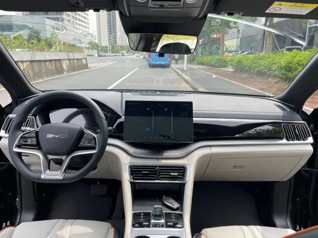 BYD Song PLUS PHEV 2024 Glory Edition DM-i 110km Flagship PLUS — Фото автомобиля 10
