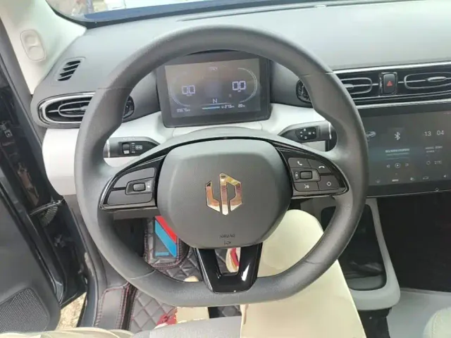 Leapmotor T03 — Фото автомобиля 6