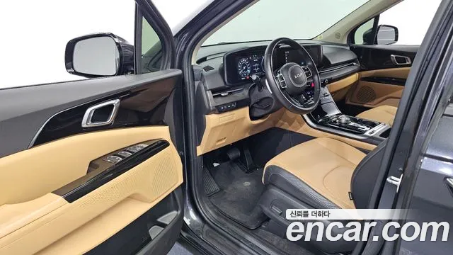 Kia Canival — Фото автомобиля 8