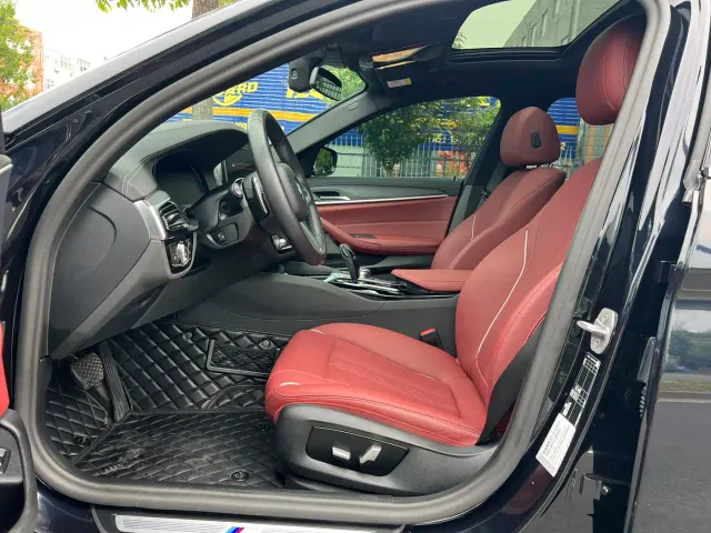 BMW 5 Series — Фото автомобиля 9