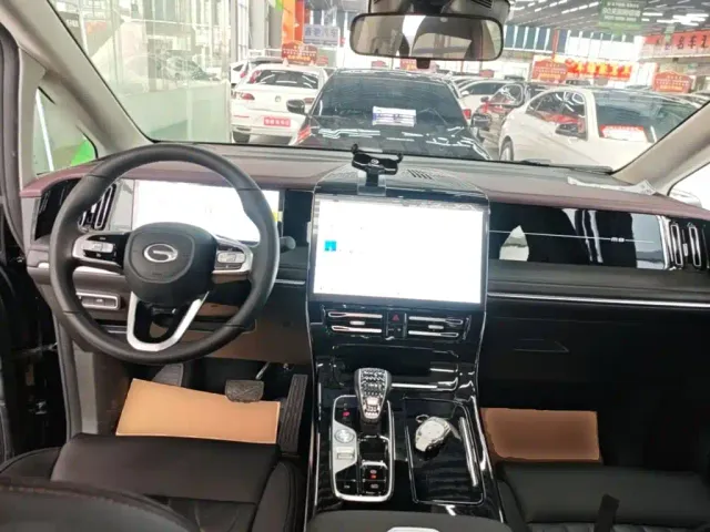 GAC Trumpchi M8 — Фото автомобиля 9