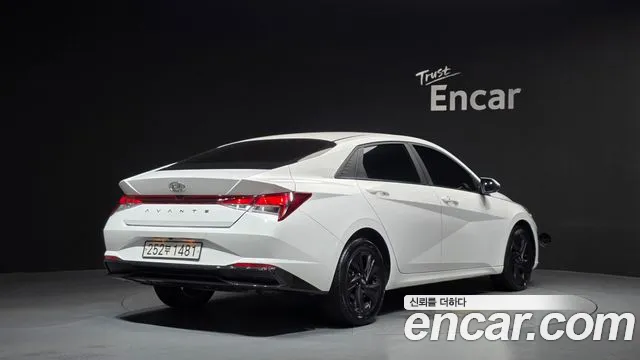 Hyundai Avante CN7 — Фото автомобиля 2