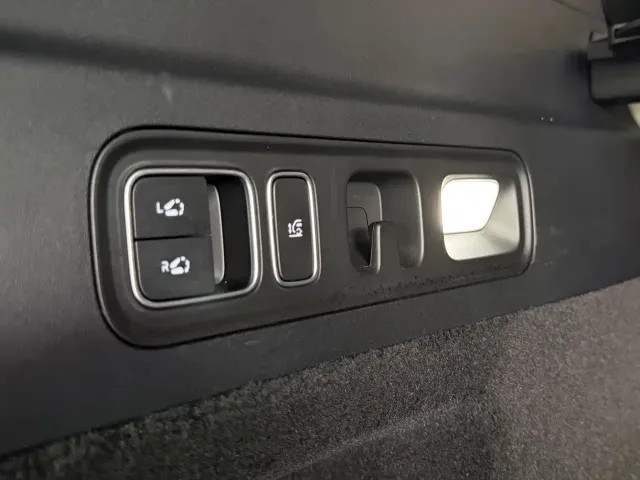 Li Auto L7 — Фото автомобиля 27