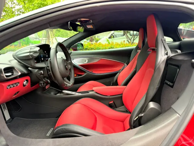 McLaren Artura — Фото автомобиля 11