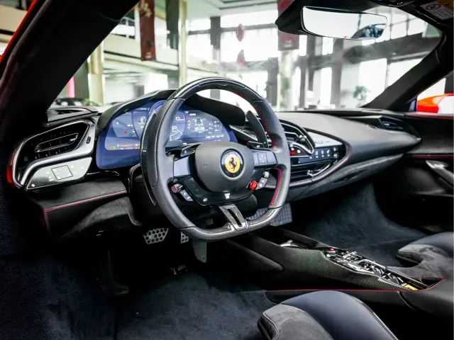 Ferrari SF90 — Фото автомобиля 10