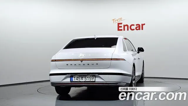 Hyundai Grandeur GN7 — Фото автомобиля 4