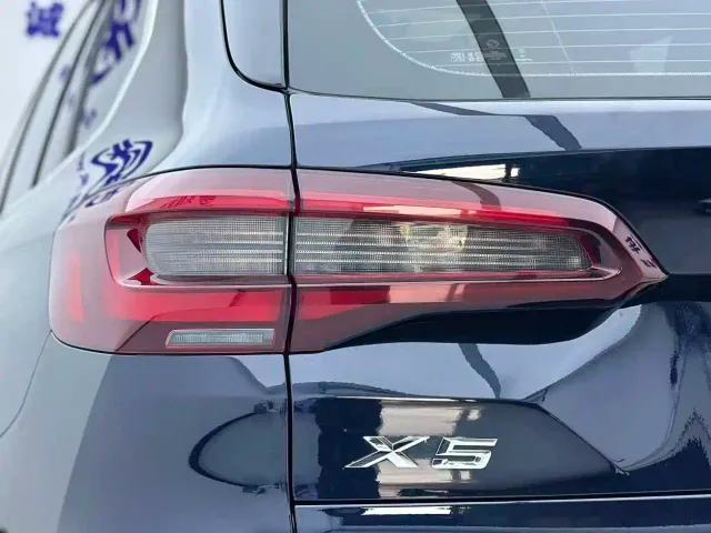 BMW X5 — Фото автомобиля 9