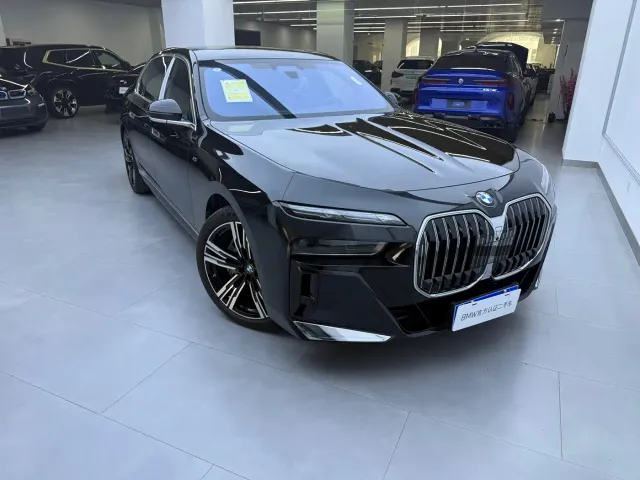 BMW 7 Series — Фото автомобиля 4