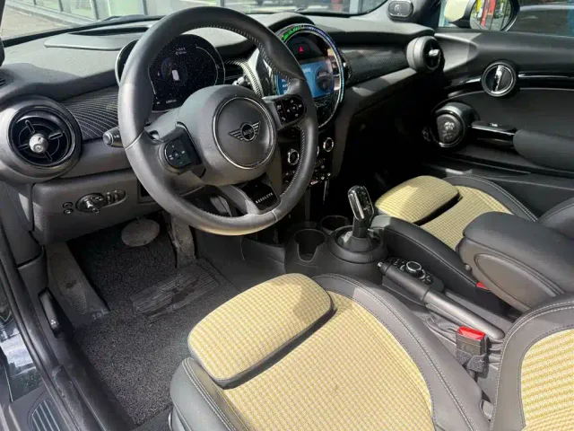 MINI Hatch — Фото автомобиля 14