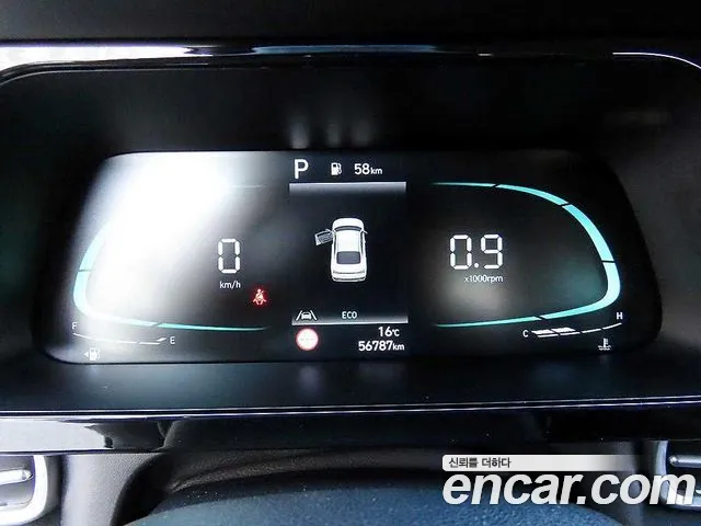 Hyundai Avante CN7 — Фото автомобиля 9