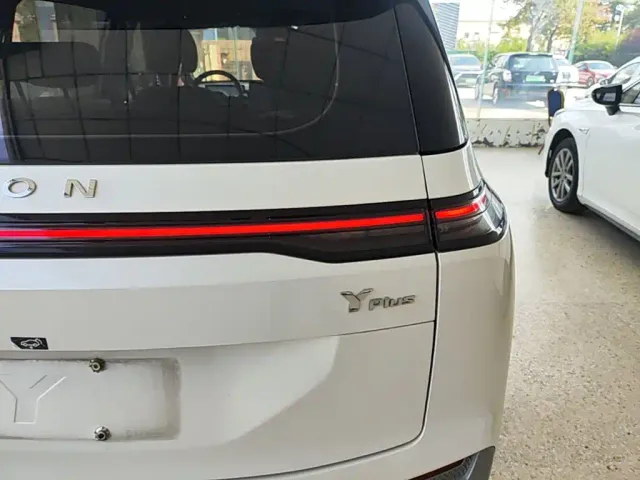 GAC Aion Y — Фото автомобиля 7