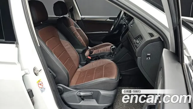 Volkswagen Tiguan — Фото автомобиля 12