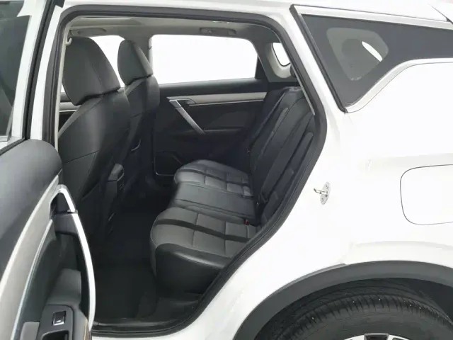 Geely Binyue — Фото автомобиля 15