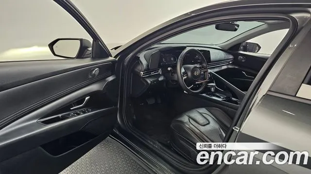 Hyundai AVANTE Новый Avante (CN7) — Фото автомобиля 10