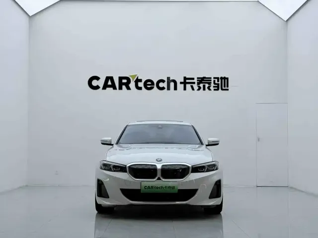 BMW BMW i3 2022 eDrive 35 L — Фото автомобиля 3
