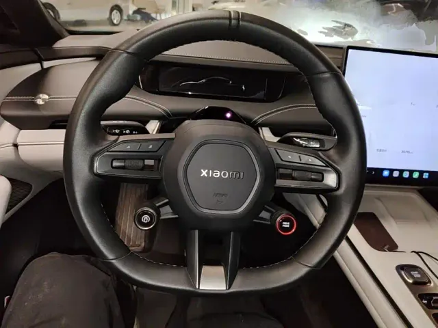 Xiaomi SU7 — Фото автомобиля 10