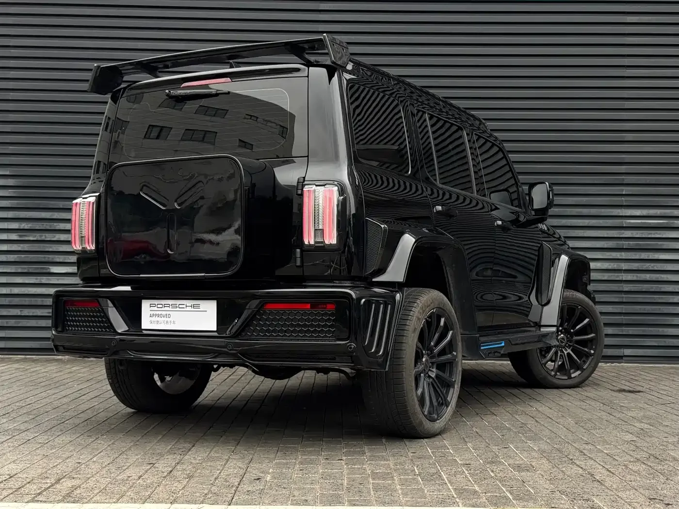 Crossboundary Auto Co-created Tank 300 2023 2.0T Cyber Knight — Фото автомобиля 7