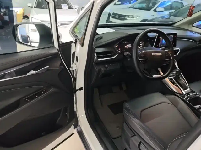 Maxus G50 — Фото автомобиля 15