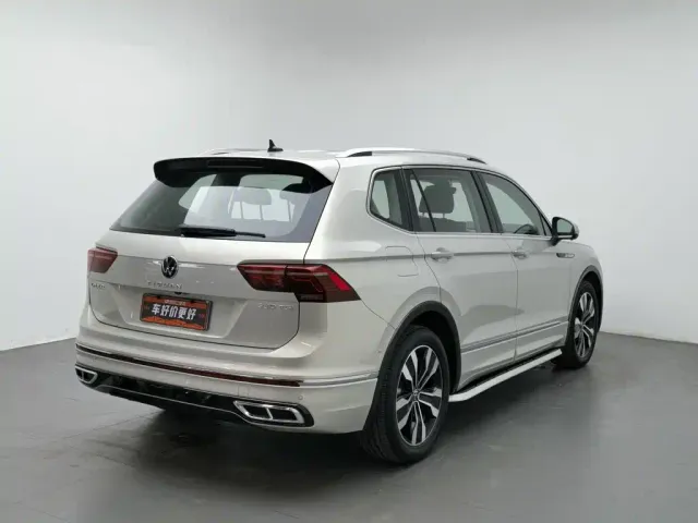 Volkswagen Tiguan L — Фото автомобиля 2