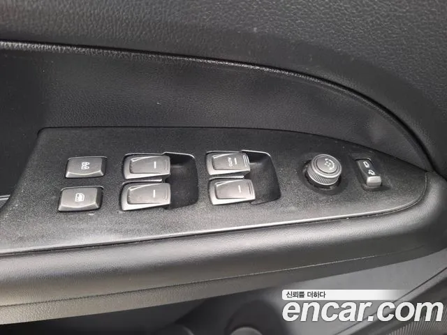 KG_Mobility_Ssangyong Rexton Новый Rexton Sport Khan Дизель 2.2 4WD — Фото автомобиля 19