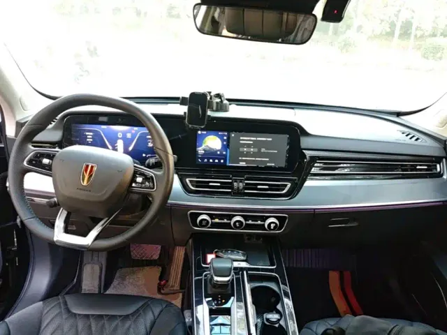 Hongqi HS5 — Фото автомобиля 9