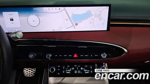 Genesis GV70 — Фото автомобиля 28