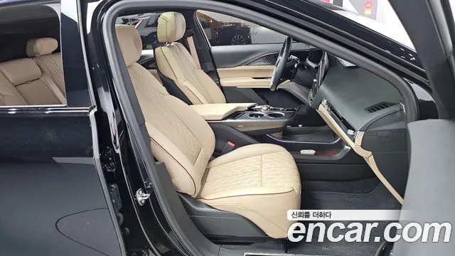 Cadillac Lyriq Lyriq Sport — Фото автомобиля 10