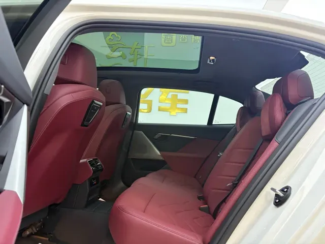 BMW 5 Series — Фото автомобиля 18