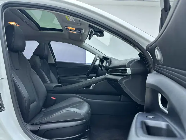 Hyundai Elantra — Фото автомобиля 8