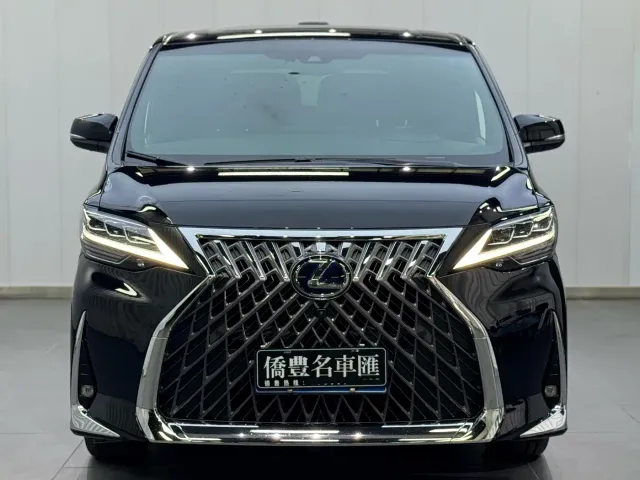 Lexus LM — Фото автомобиля 3