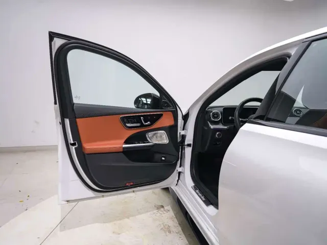 Mercedes-Benz C-Class — Фото автомобиля 15
