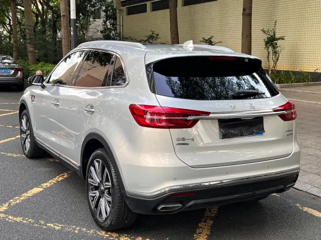 Hongqi HS5 — Фото автомобиля 9