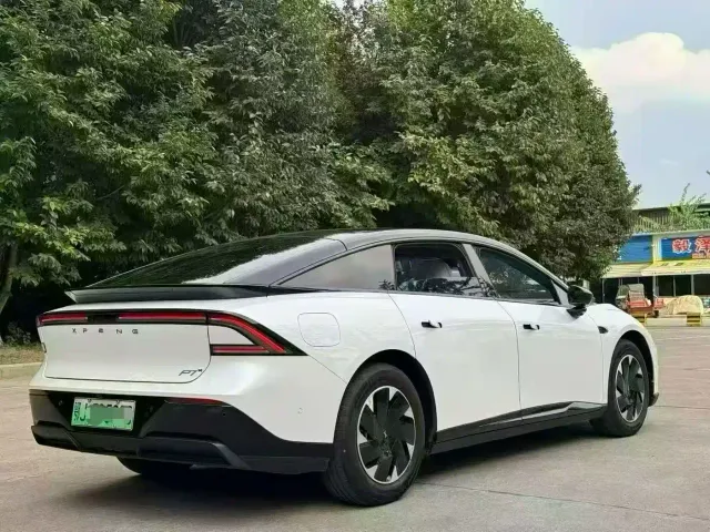 Xpeng P7+ — Фото автомобиля 9