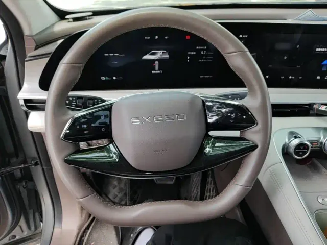 Exeed RX — Фото автомобиля 6