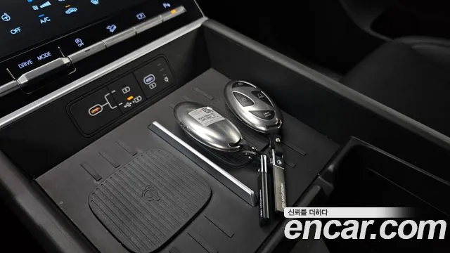 Hyundai Santafe Бензин 2.5T 2WD — Фото автомобиля 27