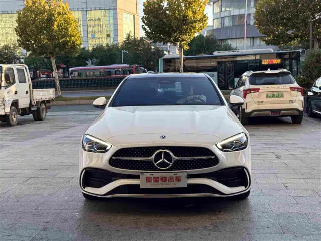 Mercedes-Benz C-Class — Фото автомобиля 2