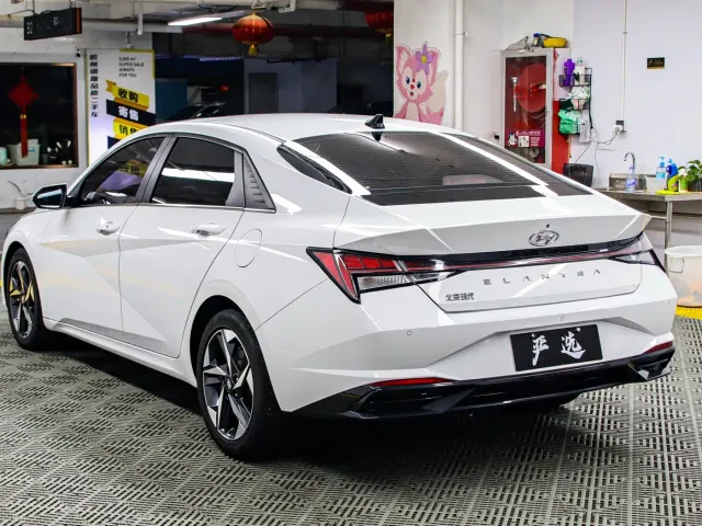 Hyundai Elantra — Фото автомобиля 19