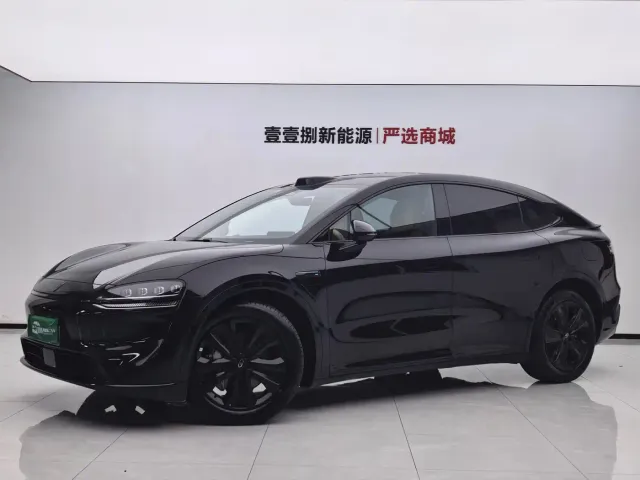 Фотография автомобиля — Luxeed R7