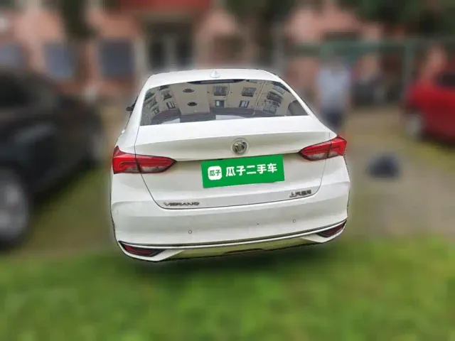 Buick Verano — Фото автомобиля 3