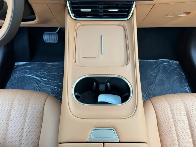 Dongfeng Aeolus L8 — Фото автомобиля 21
