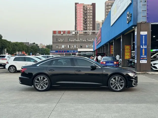 Audi A6L — Фото автомобиля 21