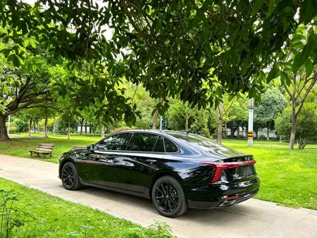 Hongqi H5 — Фото автомобиля 6